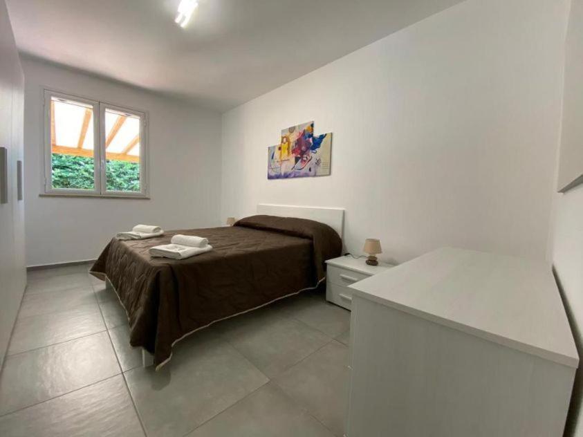 Villa Le Coccinelle: Beachfront Retreat with Pool Access Near Cefalù Campofelice Di Roccella Exterior photo